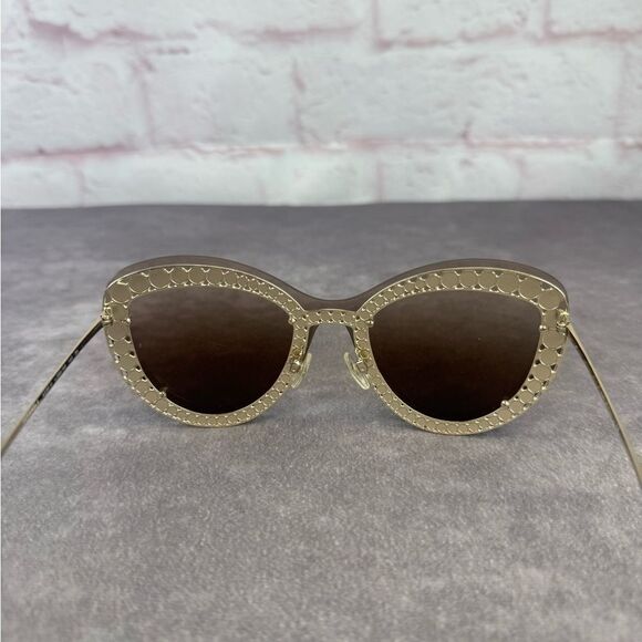 Chanel Acetate Metal Pearl Butterfly Sunglasses 4236-H Brown - Picture 10 of 16